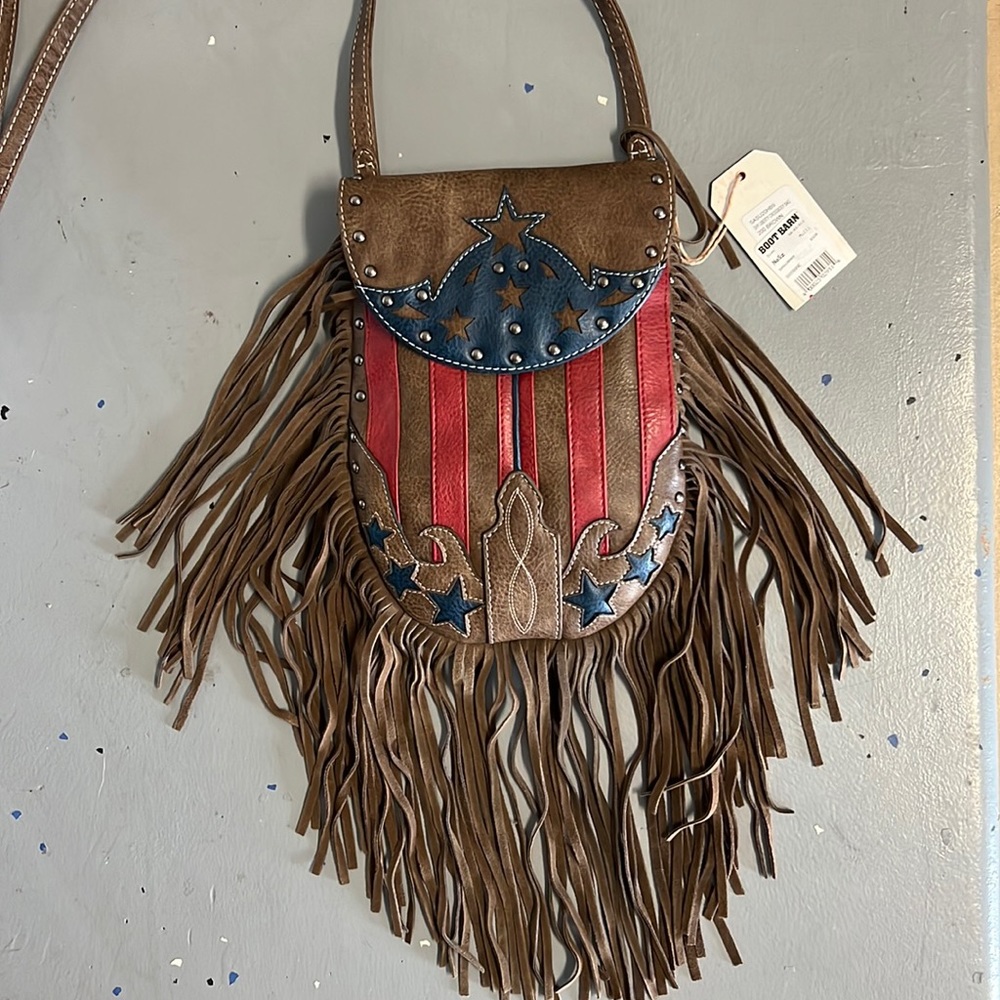 BRAND NEW! Shyanne Purse USA